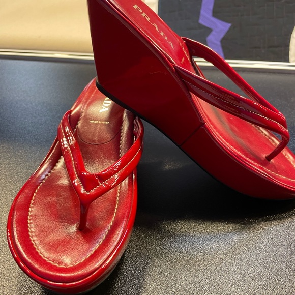 Prada Red Patent Leather Platform Thongs - Picture 2 of 8